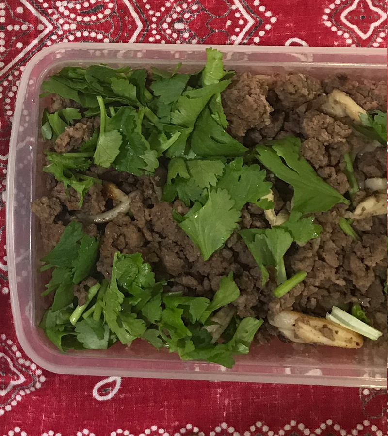牛肉そぼろパクチー